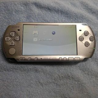 プレイステーションポータブル(PlayStation Portable)のPSP3000　ミスティックシルバー(携帯用ゲーム機本体)