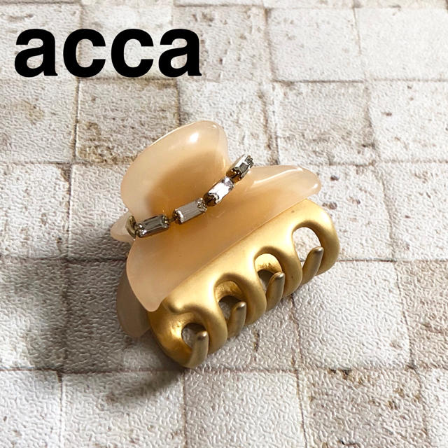 acca ヘアクリップ　ベージュ　ラインストーン