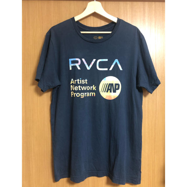 RVCA(ルーカ)のRVCA ルーカ　Tシャツ　Lサイズ　ネイビー メンズのトップス(Tシャツ/カットソー(半袖/袖なし))の商品写真