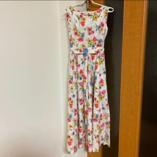 ローラアシュレイ(LAURA ASHLEY)のローラアシュレイ　花柄ワンピース(ロングワンピース/マキシワンピース)