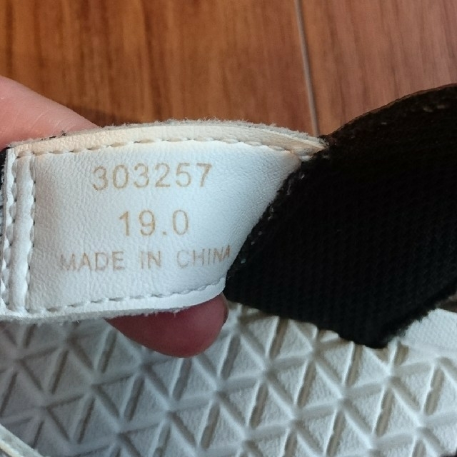 GU(ジーユー)のGU サンダル 19センチ キッズ/ベビー/マタニティのキッズ靴/シューズ(15cm~)(サンダル)の商品写真