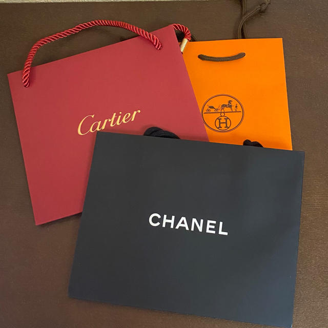 CHANEL(シャネル)の美品☆ブランドショップ袋３枚セット レディースのバッグ(ショップ袋)の商品写真