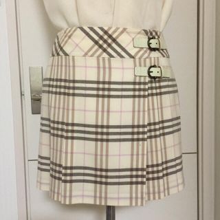 BURBERRY(ミニスカート ・ ピンク/桃色系)のフリマアイテム一覧 BURBERRY(ミニスカート ・ ピンク/桃色系)のフリマアイテム一覧