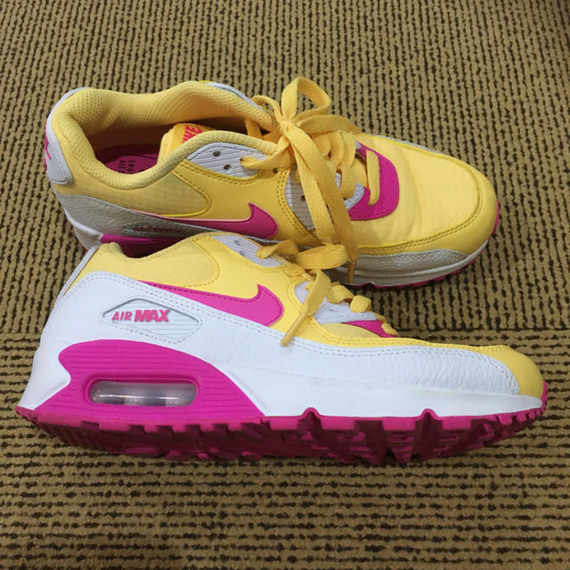 NIKE(ナイキ)のナイキ エア マックス 90  NIKE AIR MAX 90 23.5cm レディースの靴/シューズ(スニーカー)の商品写真