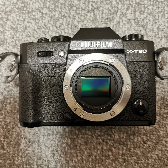 FUJIFILM 富士フィルム X-T30ミラーレス一眼