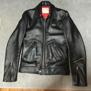 ルイスレザー(Lewis Leathers)のルイスレザーカウハイドコルセア32タイト美品ライダースドミネーターライトニング(ライダースジャケット)