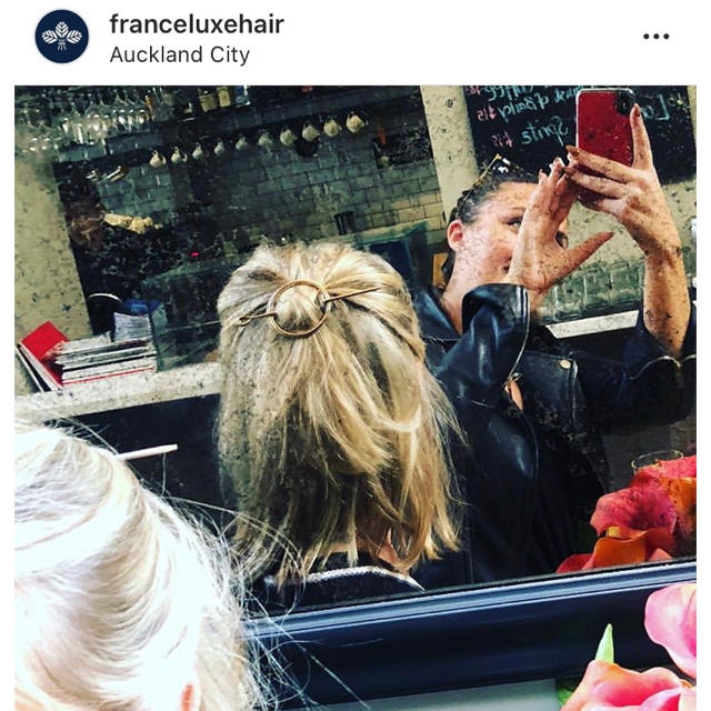 フランスラックス　メタルスライド　ゴールド レディースのヘアアクセサリー(その他)の商品写真