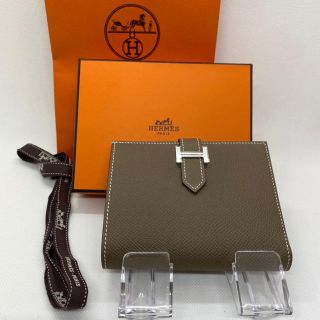 エルメス(HERMES)の【新品未使用❤︎】エルメス  財布 ベアン　コンパクト エトープ 国内完売品♪(財布)