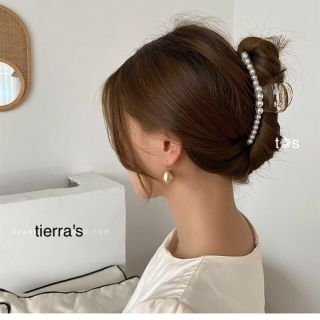 ザラ(ZARA)のimport❁︎大人可愛い♡パール ヘアクリップ ヘアアクセ(バレッタ/ヘアクリップ)