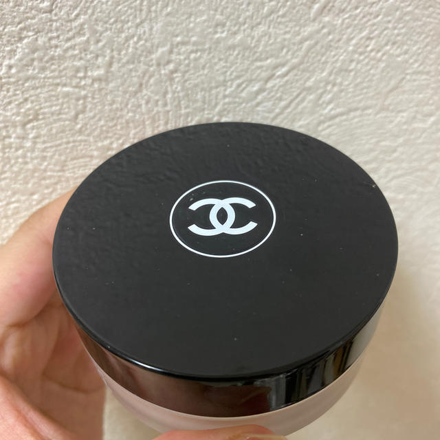 CHANEL(シャネル)のCHANEL ヴィタルミエールルースパウダーファンデーション コスメ/美容のベースメイク/化粧品(ファンデーション)の商品写真