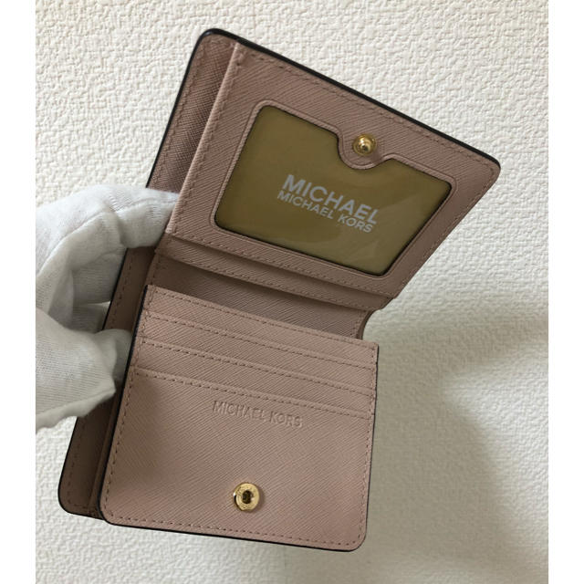 マイケルコース 、折り財布、ピンク、新品未使用、一万円札入ります