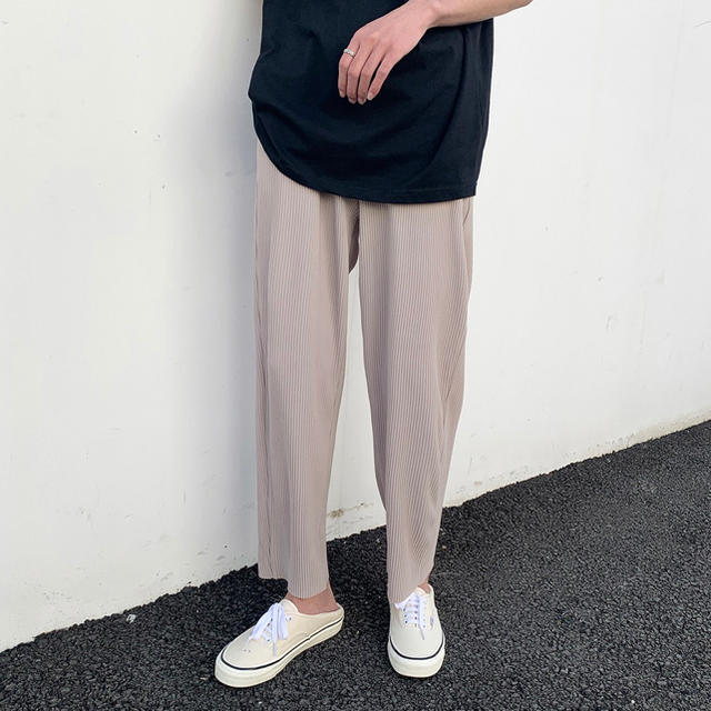 Tapered Pleats Pants Pink Beige 韓国 スラックス メンズのパンツ(スラックス)の商品写真