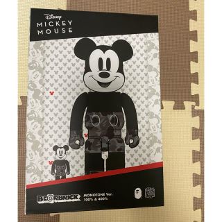 アベイシングエイプ(A BATHING APE)のBE@RBRICK BAPE(R) MICKEY MOUSE MONOTONE(キャラクターグッズ)