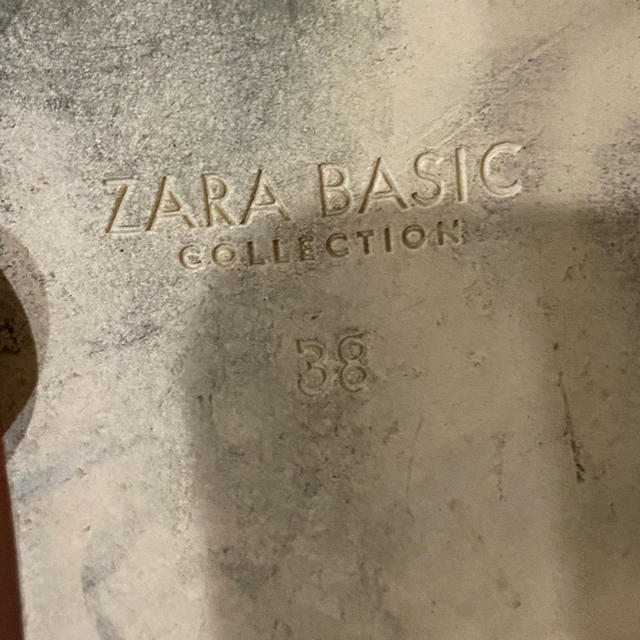 ZARA(ザラ)のZARA ローヒールパンプス レディースの靴/シューズ(ハイヒール/パンプス)の商品写真
