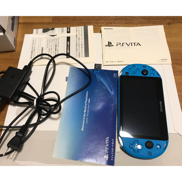 PlayStation Vita PS アクアブルー　PCH2000 1