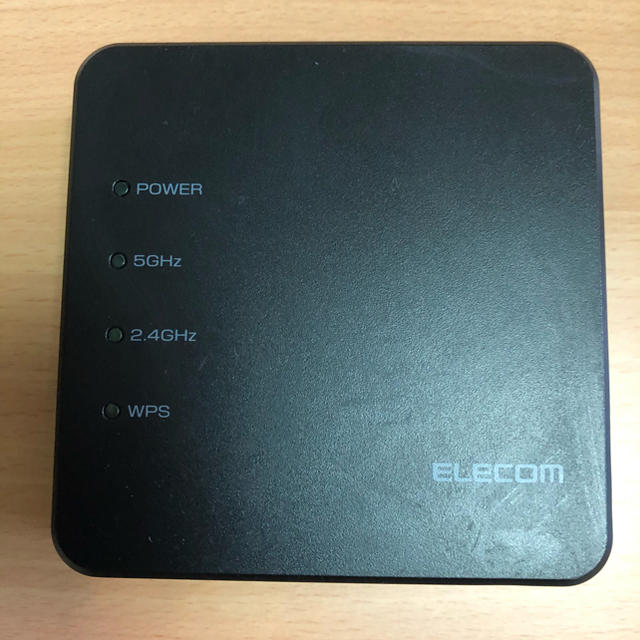ELECOM(エレコム)のElecom 無線LANルーター WRC-1167FS-B スマホ/家電/カメラのPC/タブレット(PC周辺機器)の商品写真
