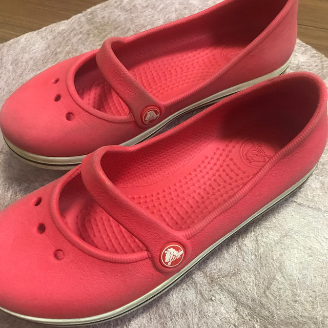 crocs(クロックス)の【クロックス】女児用　C12  18.5cm  シューズタイプ キッズ/ベビー/マタニティのキッズ靴/シューズ(15cm~)(サンダル)の商品写真