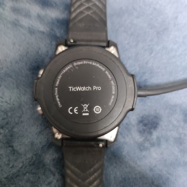 TicWatch pro メンズの時計(腕時計(デジタル))の商品写真