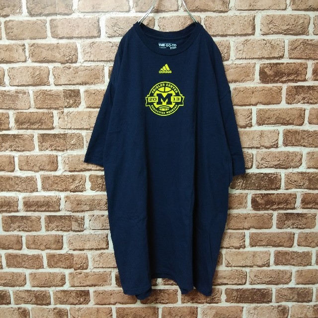 adidas(アディダス)の《アディダス》XLビッグサイズ　ネイビー　ワンポイントロゴ メンズのトップス(Tシャツ/カットソー(半袖/袖なし))の商品写真