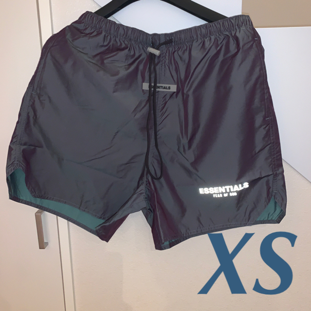 ESSENTIALS VOLLEY SHORTS ハーフパンツ ずっと気になってた