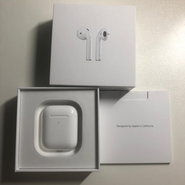 第2世代AirPods with wireless Charging Case - ヘッドフォン/イヤフォン