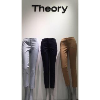 セオリー(theory)のセオリー　パンツ　美品(クロップドパンツ)