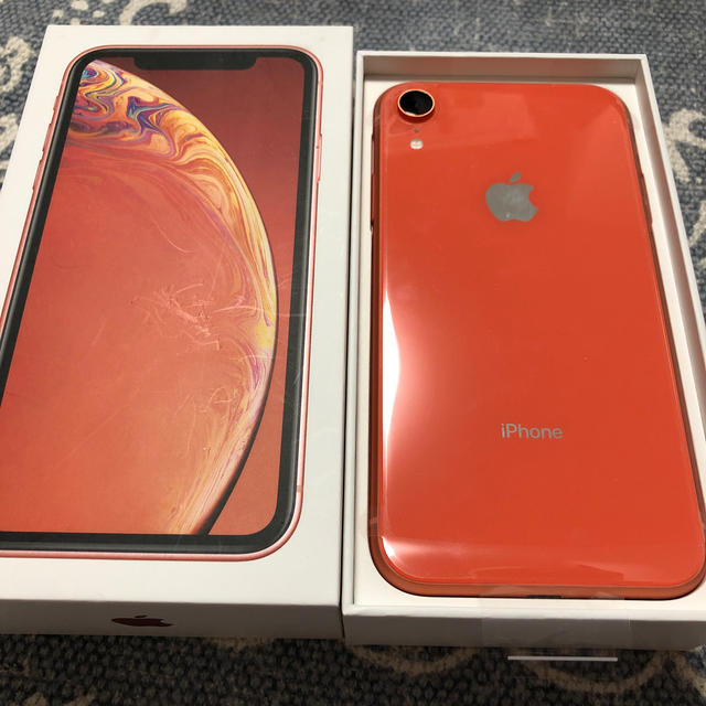 Apple(アップル)のiPhone XR 64GB コーラル スマホ/家電/カメラのスマートフォン/携帯電話(スマートフォン本体)の商品写真