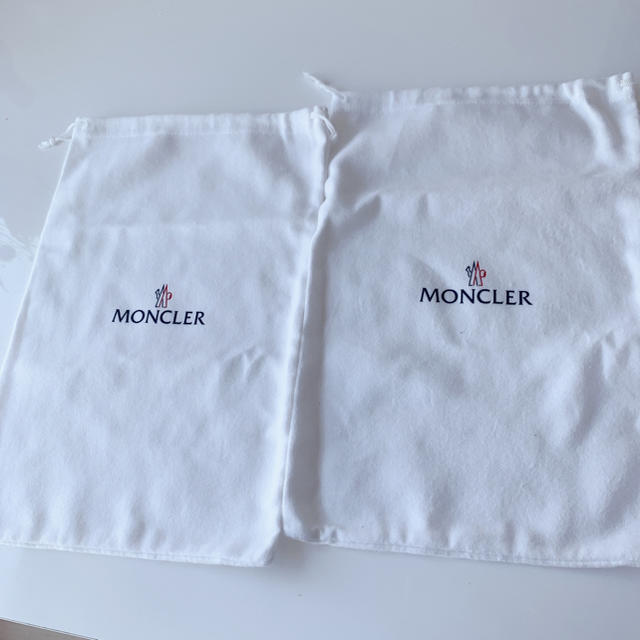 MONCLER(モンクレール)のモンクレール　保存袋　2枚セット レディースのバッグ(ショップ袋)の商品写真