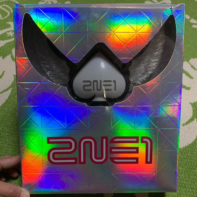 2ne1ペンライト.CD2枚　おまけサイン付き 1