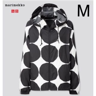 マリメッコ(marimekko)のマリメッコ✖️ユニクロ　ポケッタブル　パーカ　日本未発売(ナイロンジャケット)