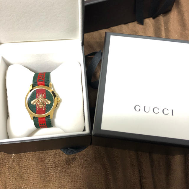 新しい Gucci 蜂 時計 GUCCI - 腕時計(アナログ) - kajal.pl