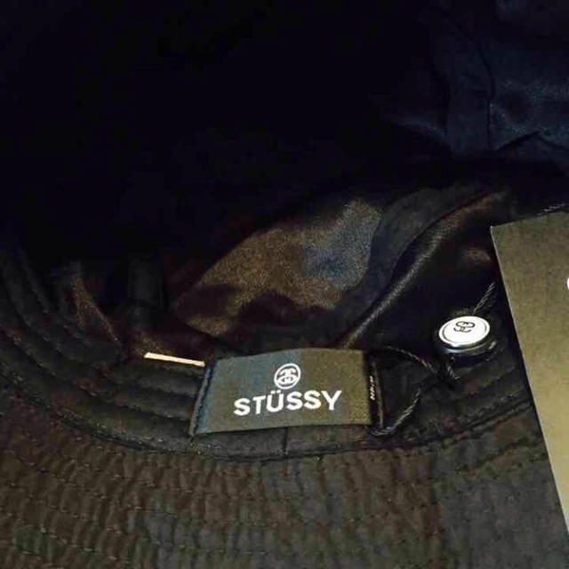 STUSSY(ステューシー)のSTUSSY バケットハット ブラック色 レディースの帽子(ハット)の商品写真