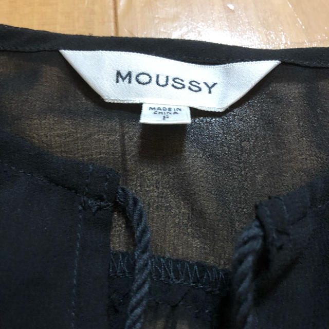 moussy(マウジー)のMOUSSY ノースリーブ花柄レース刺繍 レディースのトップス(カットソー(半袖/袖なし))の商品写真