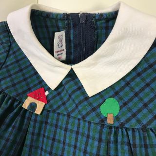 新品 ファミリア 刺繍が可愛いチェックのワンピース  110