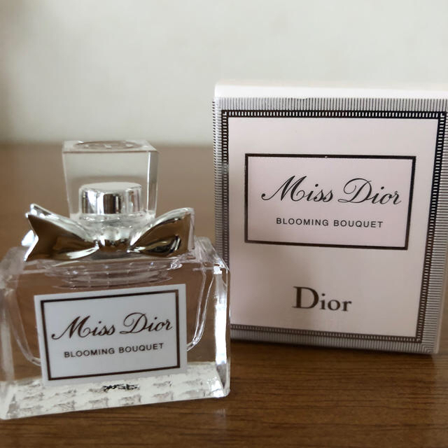 Dior(ディオール)のDIORディオール✳︎ミスディオール✳︎ミニ香水(未開封品) コスメ/美容の香水(香水(女性用))の商品写真