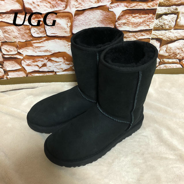 UGG(アグ)のきょん様専用 UGGミドルカット ムートンブーツ レディースの靴/シューズ(ブーツ)の商品写真