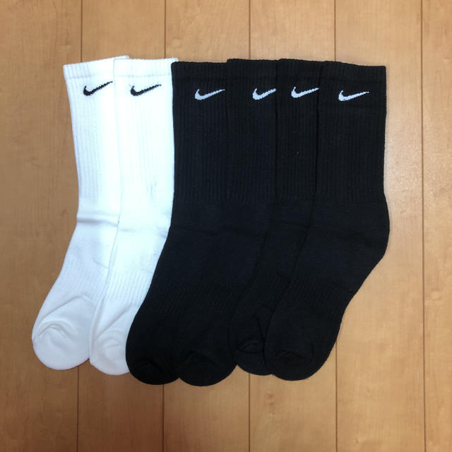 NIKE(ナイキ)の☆ナイキ NIKE 4Pソックス　25〜27cm メンズのレッグウェア(ソックス)の商品写真