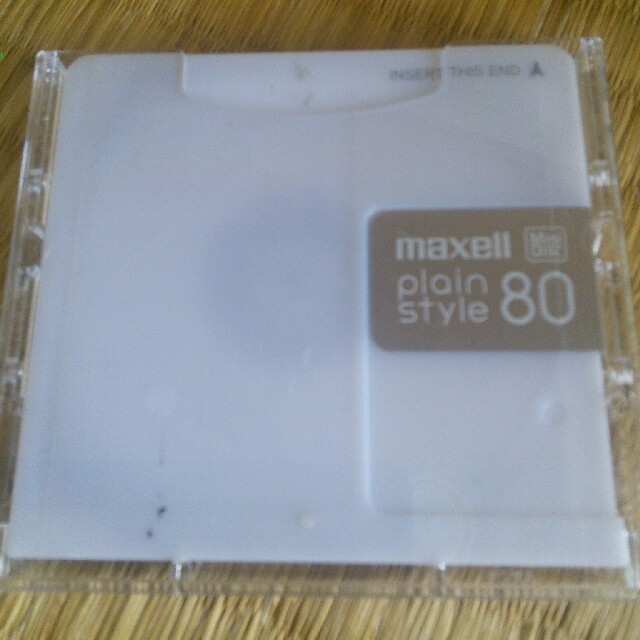 maxell(マクセル)の【1枚】maxell MD 80分 録音用ミニディスク plain style  スマホ/家電/カメラのオーディオ機器(ポータブルプレーヤー)の商品写真