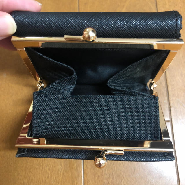 【専用】miffy 箔押しシリーズ　三つ折り財布  レディースのファッション小物(財布)の商品写真