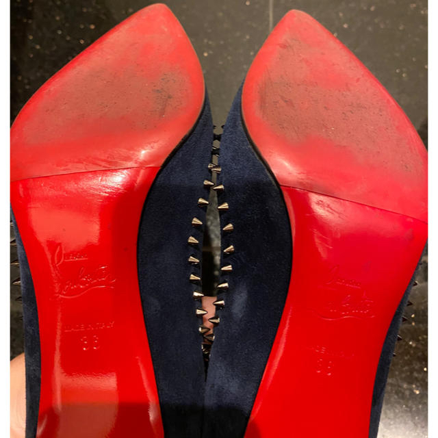 Christian Louboutin(クリスチャンルブタン)のほぼ新品　Christian Louboutin パンプス　クリスチャンルブタン レディースの靴/シューズ(ハイヒール/パンプス)の商品写真