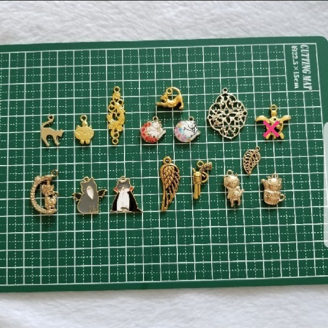 ゴールド系チャームアソートA ハンドメイドの素材/材料(各種パーツ)の商品写真