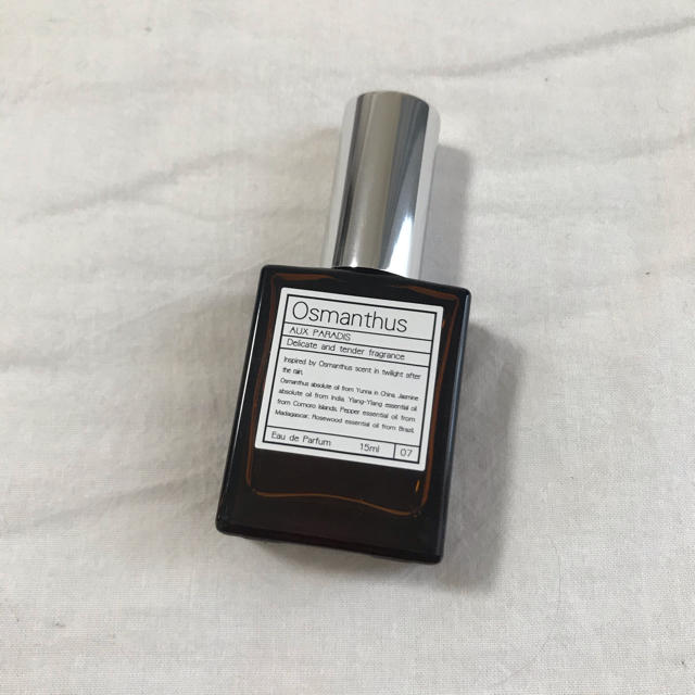 AUX PARADIS(オゥパラディ)のオゥパラディ　AUX PARADIS Osmanthus オスマンサス　15ml コスメ/美容の香水(香水(女性用))の商品写真