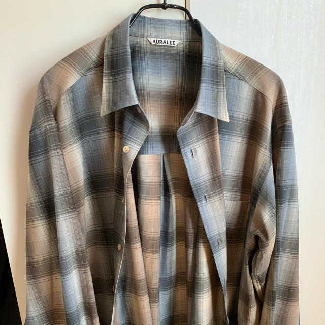 COMOLI(コモリ)のauralee super light wool check shirts メンズのトップス(シャツ)の商品写真