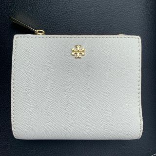 トリーバーチ(Tory Burch)の本日0時まで！トリーバーチ ミニウォレット (白)(財布)