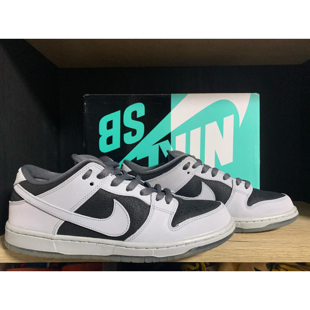 NIKE(ナイキ)のNIKE DUNK LOW premium SB atlas 35mm grey メンズの靴/シューズ(スニーカー)の商品写真