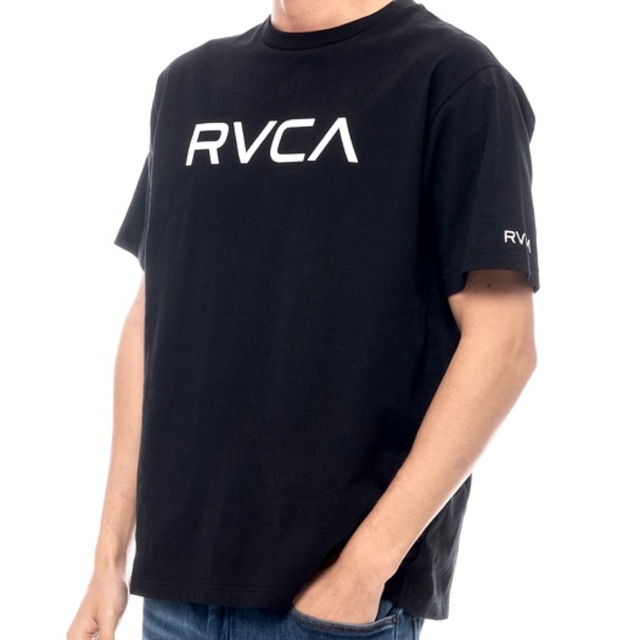 RVCA(ルーカ)のメンズ レディース ルーカ ビックロゴ 半袖Tシャツ 袖 刺繍 ロゴ ブラック メンズのトップス(Tシャツ/カットソー(半袖/袖なし))の商品写真