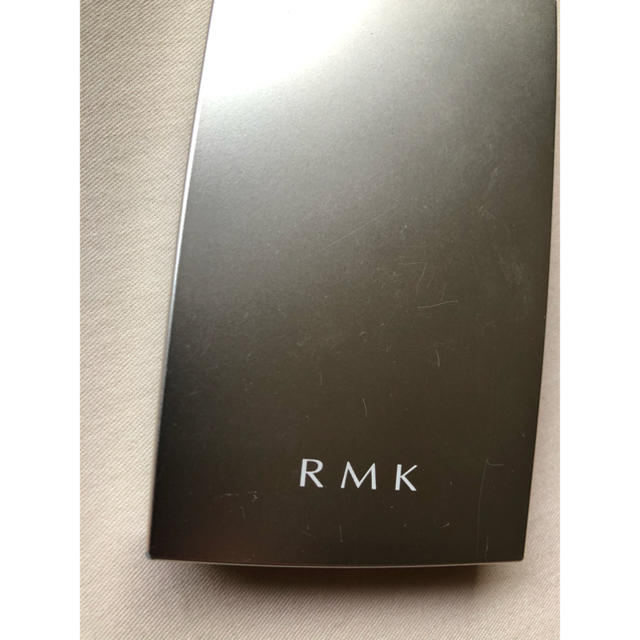 RMK(アールエムケー)のRMK シルクフィットフェイスパウダー　02 コスメ/美容のベースメイク/化粧品(フェイスパウダー)の商品写真