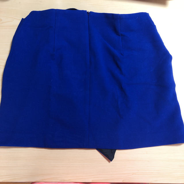 ZARA(ザラ)のZARAベーシック　ラップ風スカート レディースのスカート(ミニスカート)の商品写真