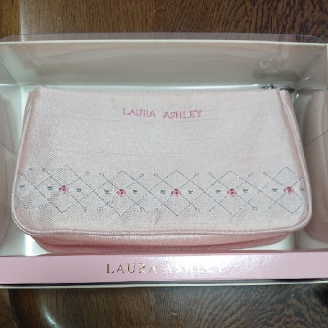 LAURA ASHLEY(ローラアシュレイ)のぴのままさま専用 レディースのファッション小物(ハンカチ)の商品写真