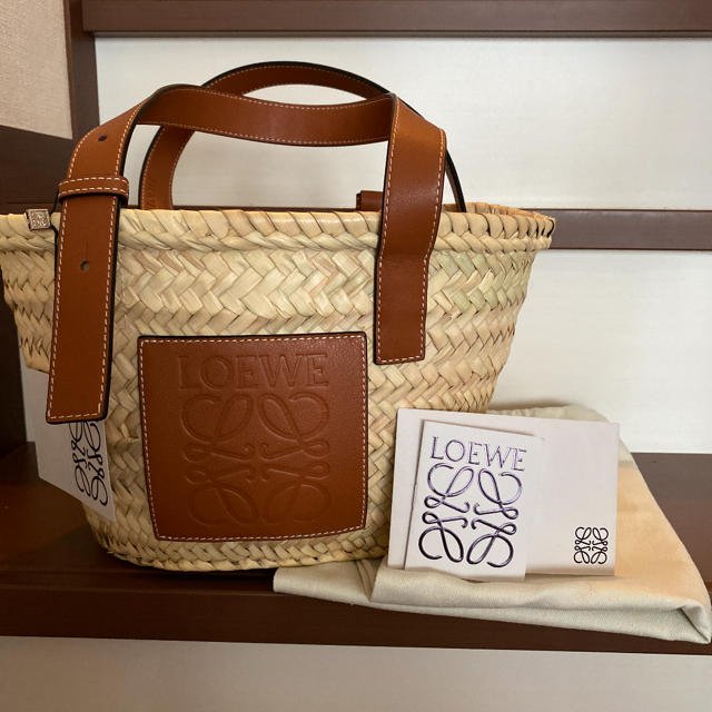 LOEWE(ロエベ)のロエベ　カゴバッグ　S レディースのバッグ(かごバッグ/ストローバッグ)の商品写真